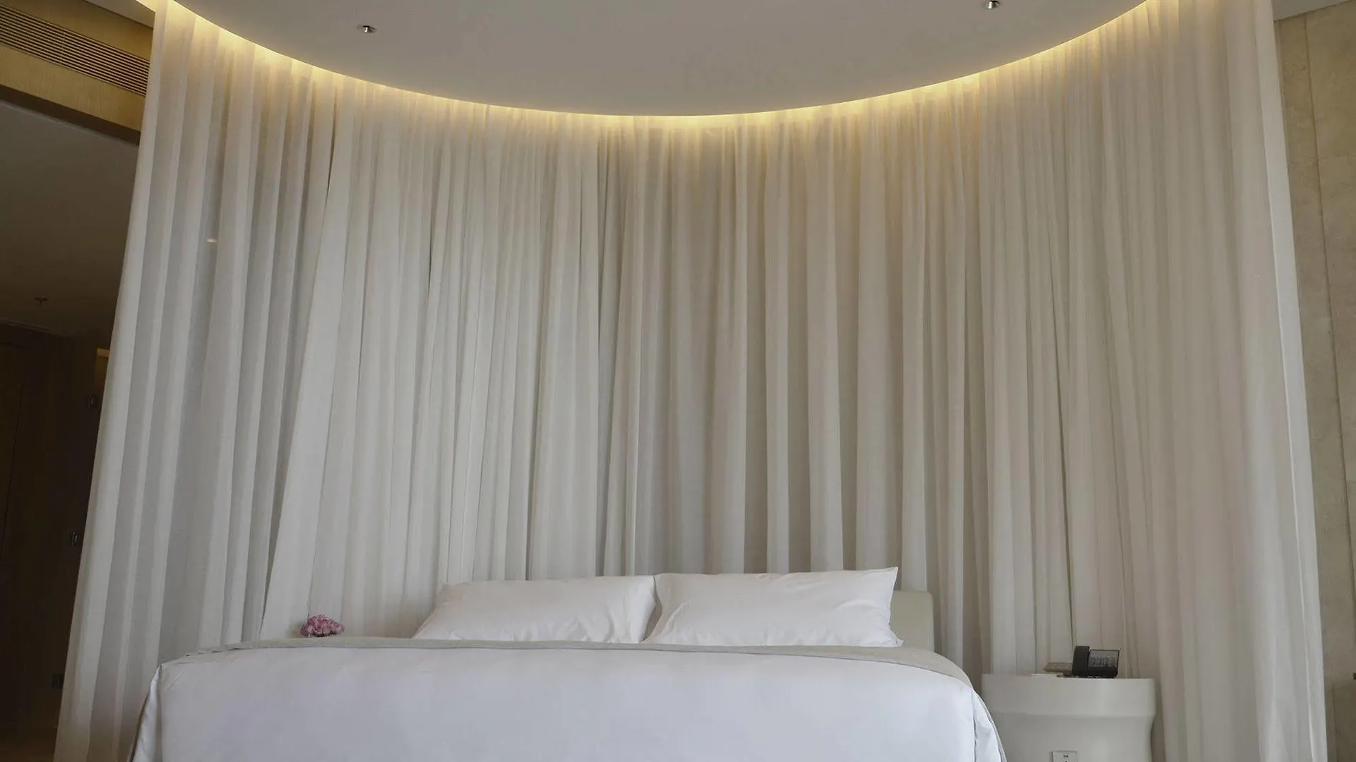 The Sanya Edition Hotel 5*,
